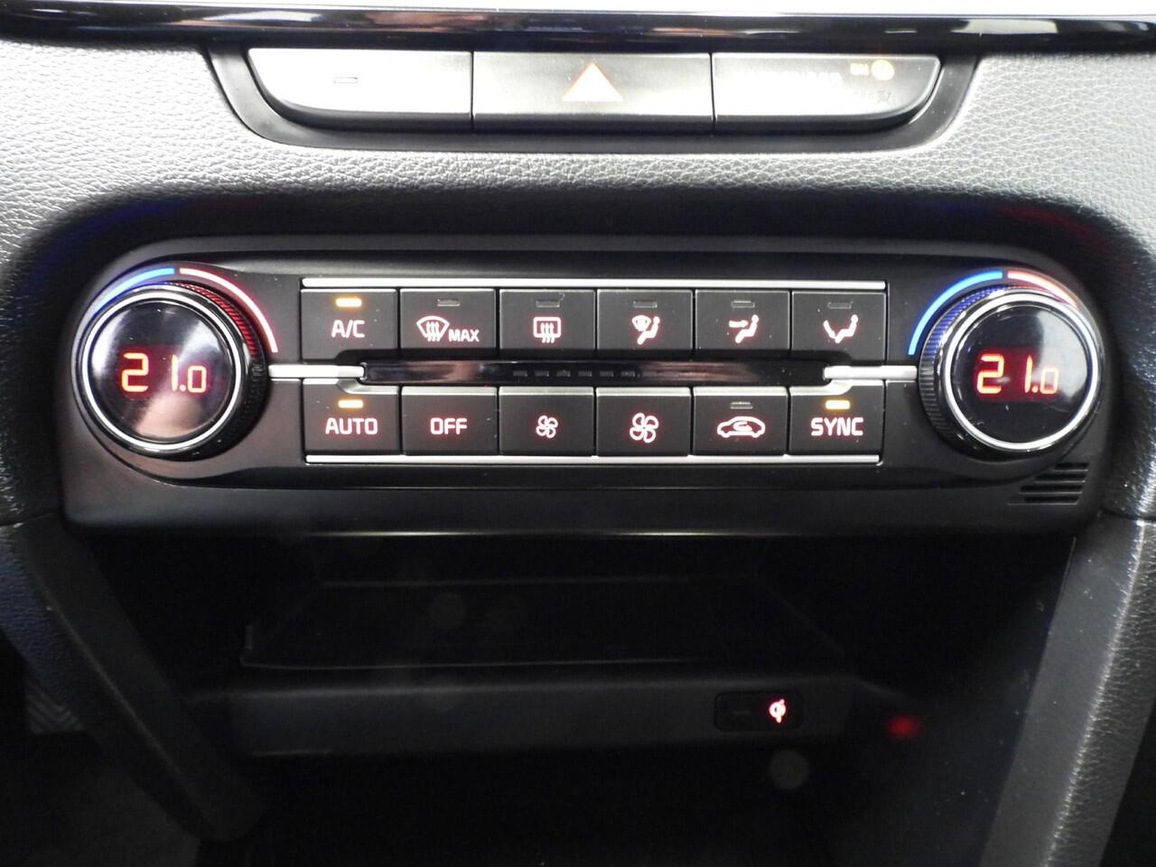 KIA CEE D Ceed Sportswagon 1.0 T-GDi 120PK DynamicLine NAVI/CAMERA/CLIMA/16"LMV!