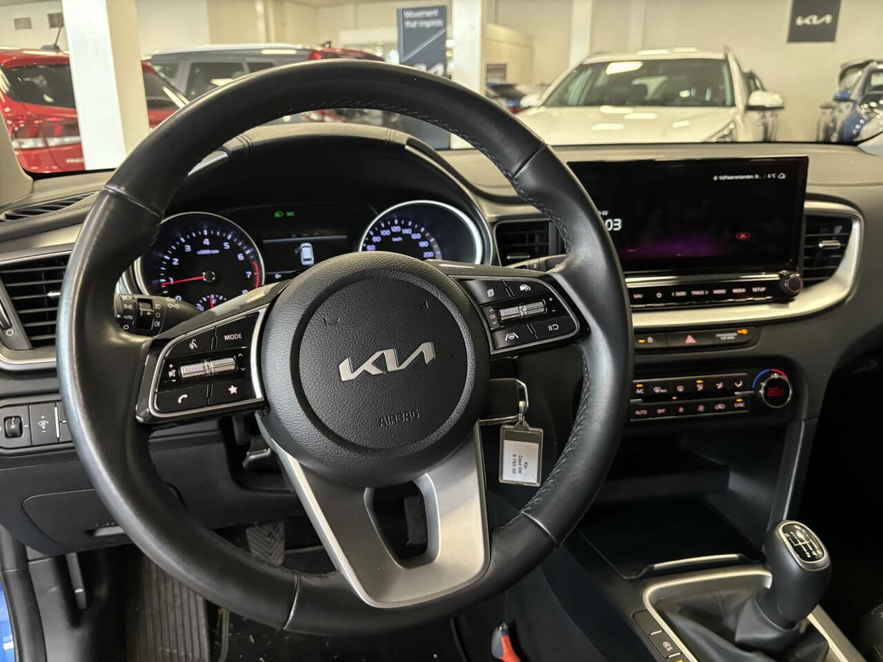 KIA CEE D Ceed Sportswagon 1.5 T-GDi DynamicLine Trekhaak | Cruise controle | Climate controle | Achteruitrijcamera | Parkeer sensoren