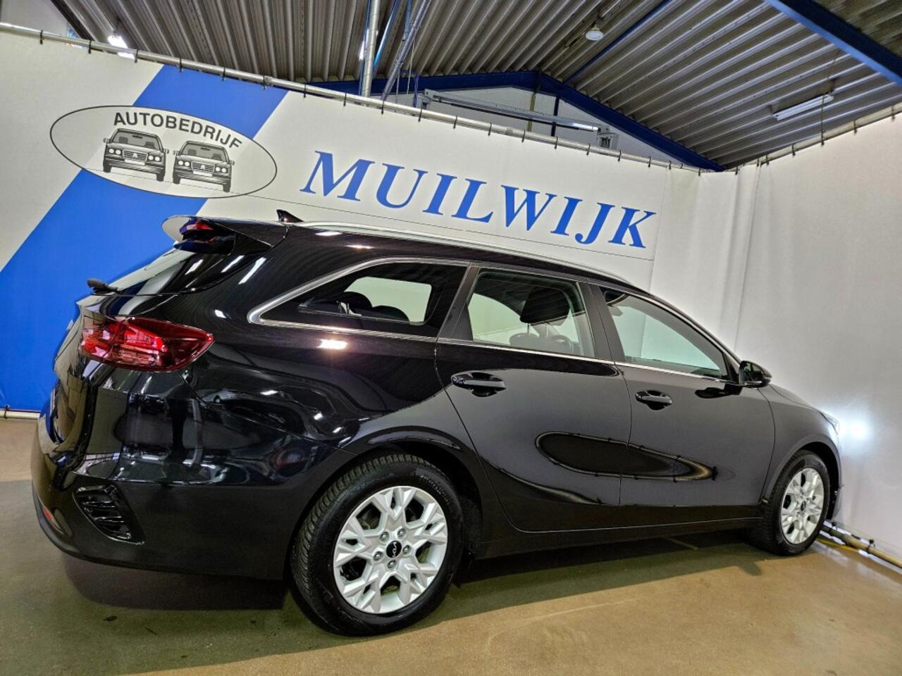 KIA CEE D 1.0 T-GDi DynamicLine / Camera / Navi / NL Auto
