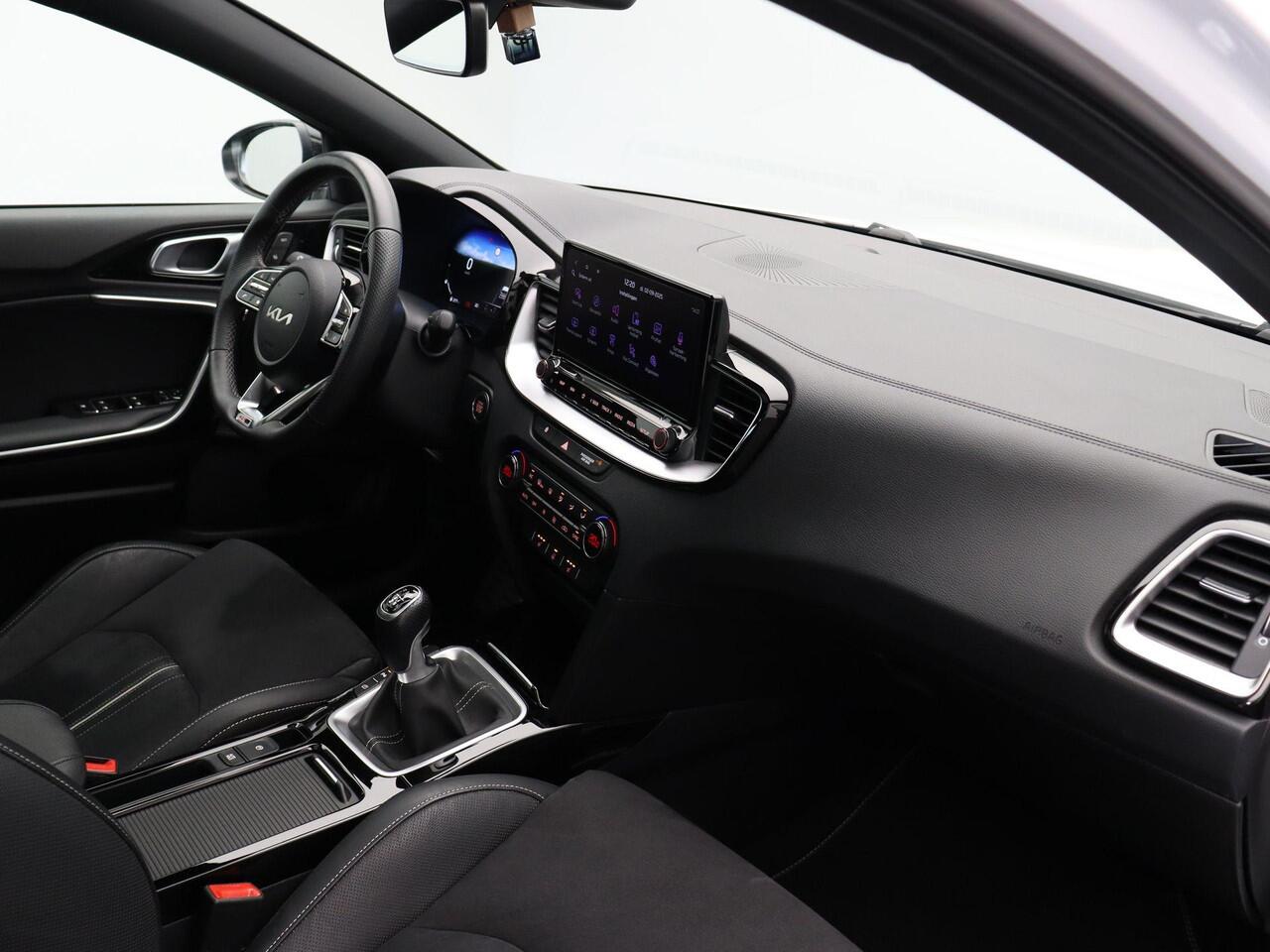 KIA CEE D Ceed Sportswagon 1.5 T-GDi GT-PlusLine | Panoramadak | Stoel en Stuurverwarming | JBL Audio |