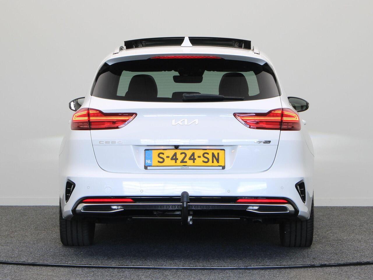 KIA CEE D Ceed Sportswagon 1.5 T-GDi GT-PlusLine | Panoramadak | Stoel en Stuurverwarming | JBL Audio |