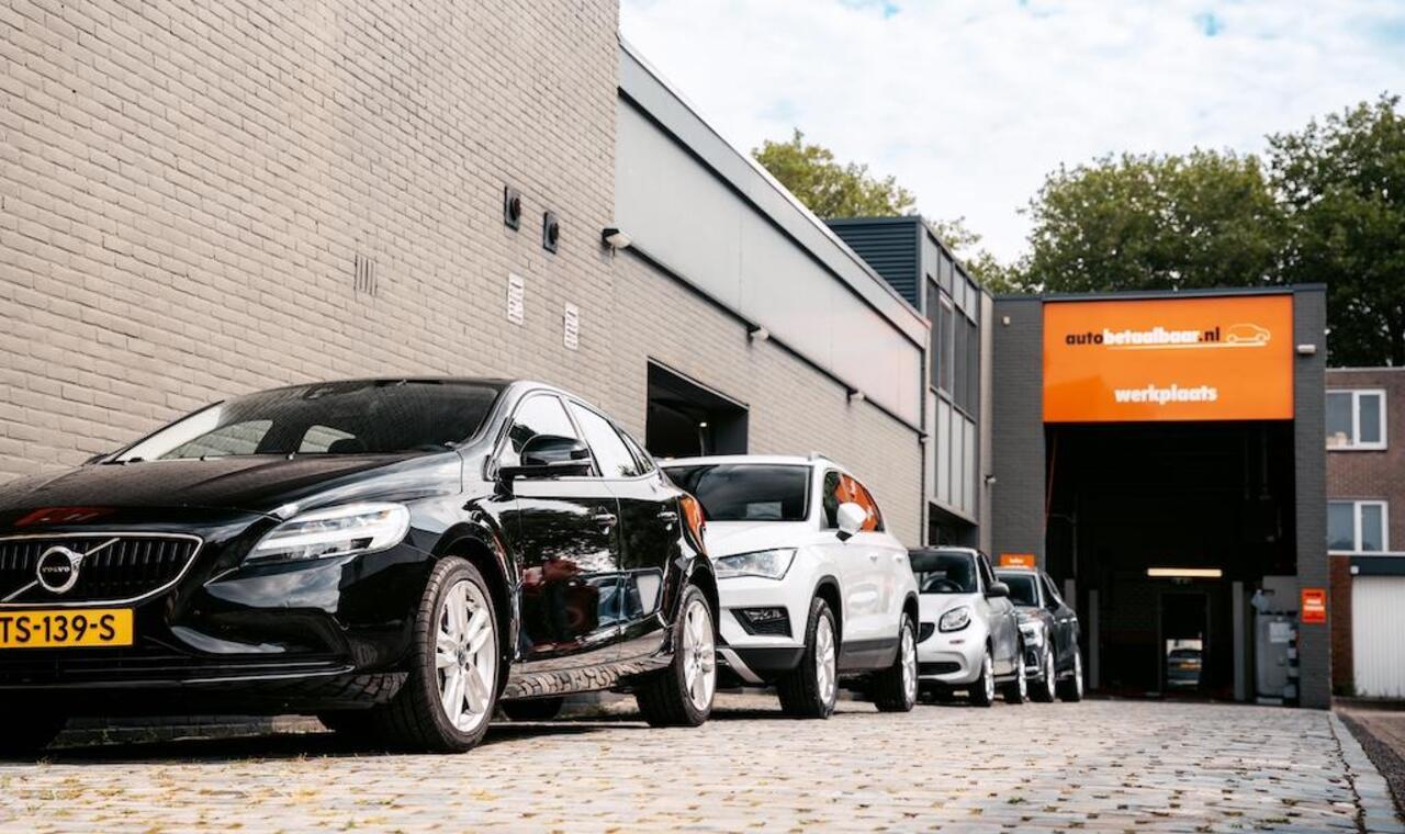 KIA CEE D CEED 1.0 T-GDI DYNAMICLINE I P-CAMERA I ADAPT. CRUISE CONTROL I APPLE CARPLAY I NAVIGATIE