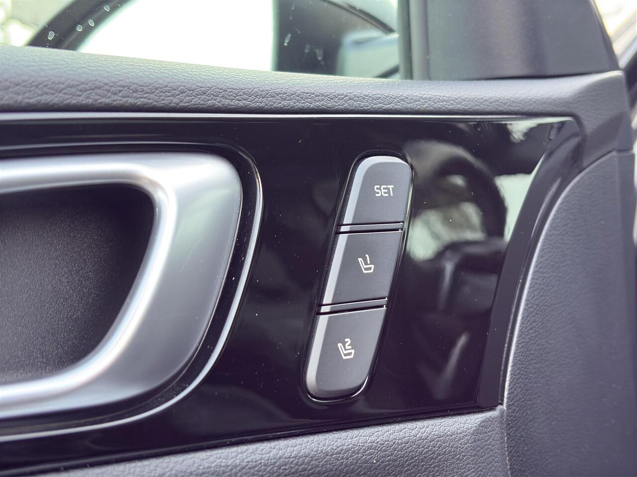 KIA CEE D Ceed Sportswagon 1.5 T-GDi GT-PlusLine Automaat | Panoramadak | Leder/Alcantara | Camera | Navi | Stuur-/Stoelverwarming | 18" Velgen | Clima | Key-Less | PDC | Cruise | LED |