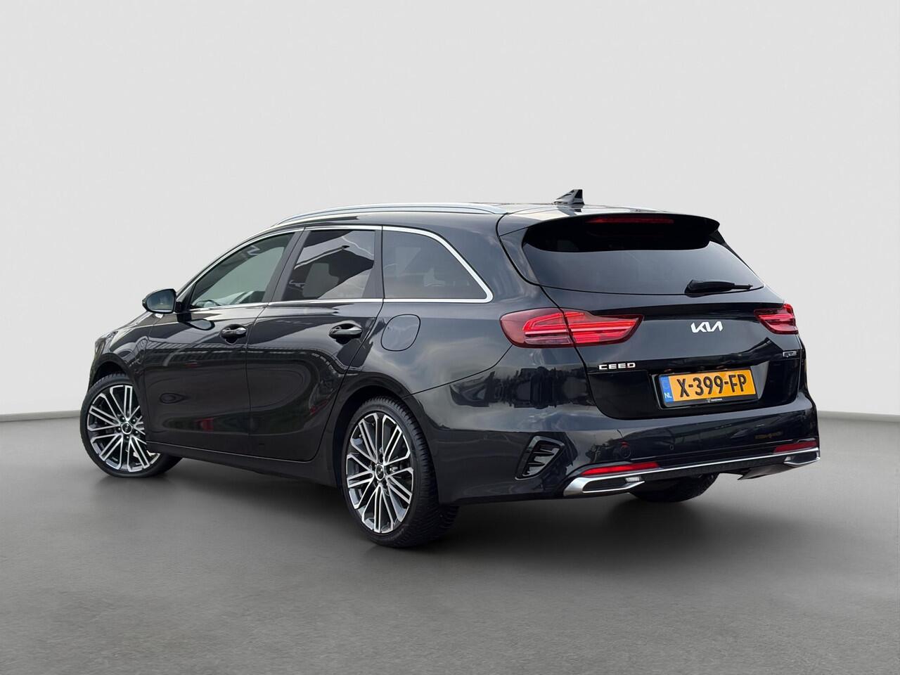 KIA CEE D Ceed Sportswagon 1.5 T-GDi GT-PlusLine Automaat | Panoramadak | Leder/Alcantara | Camera | Navi | Stuur-/Stoelverwarming | 18" Velgen | Clima | Key-Less | PDC | Cruise | LED |