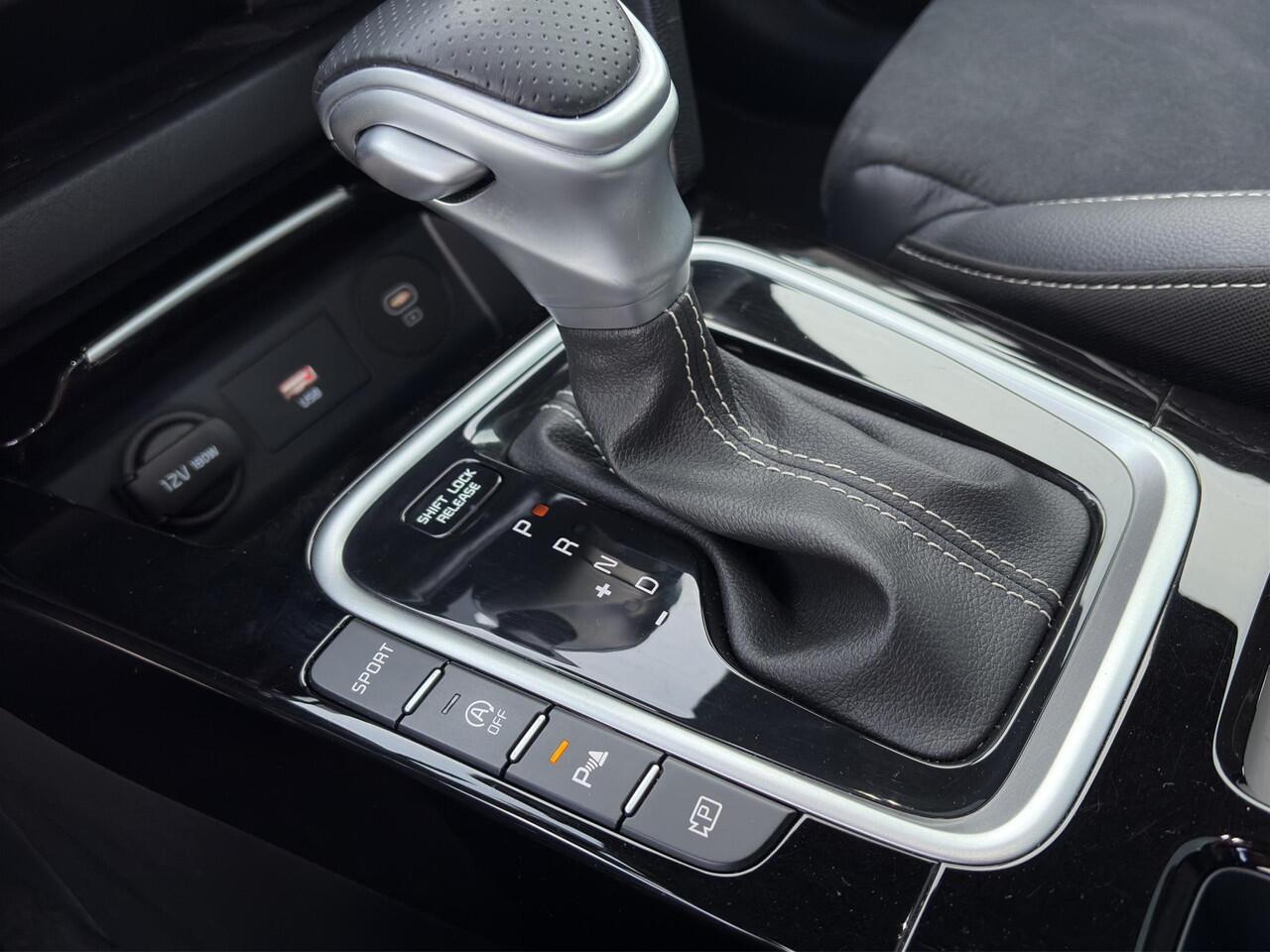 KIA CEE D Ceed Sportswagon 1.5 T-GDi GT-PlusLine Automaat | Panoramadak | Leder/Alcantara | Camera | Navi | Stuur-/Stoelverwarming | 18" Velgen | Clima | Key-Less | PDC | Cruise | LED |