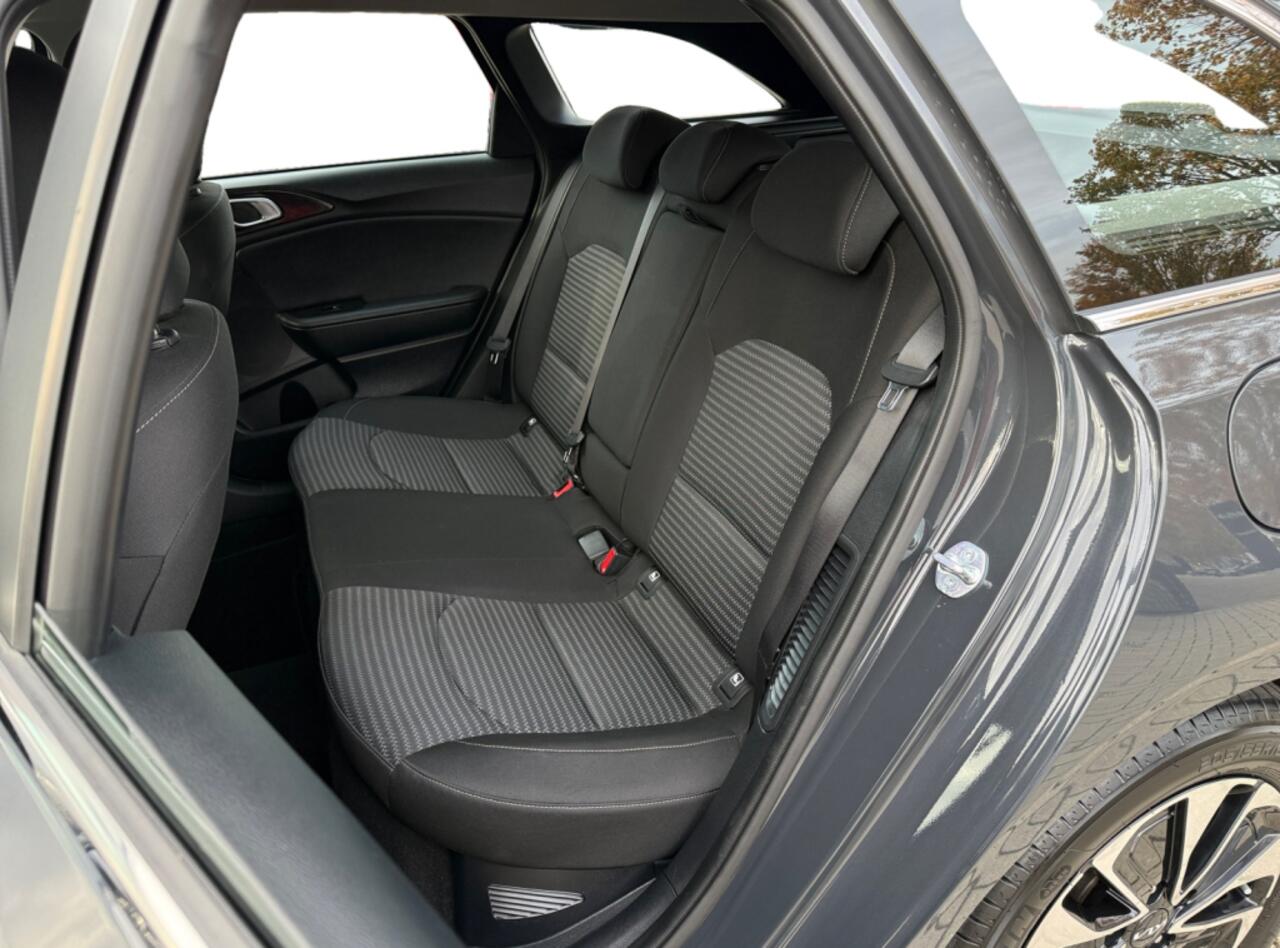 KIA CEE D Ceed Sportswagon 1.6 GDI PHEV DynamicLine I Carplay I Keyless I Camera