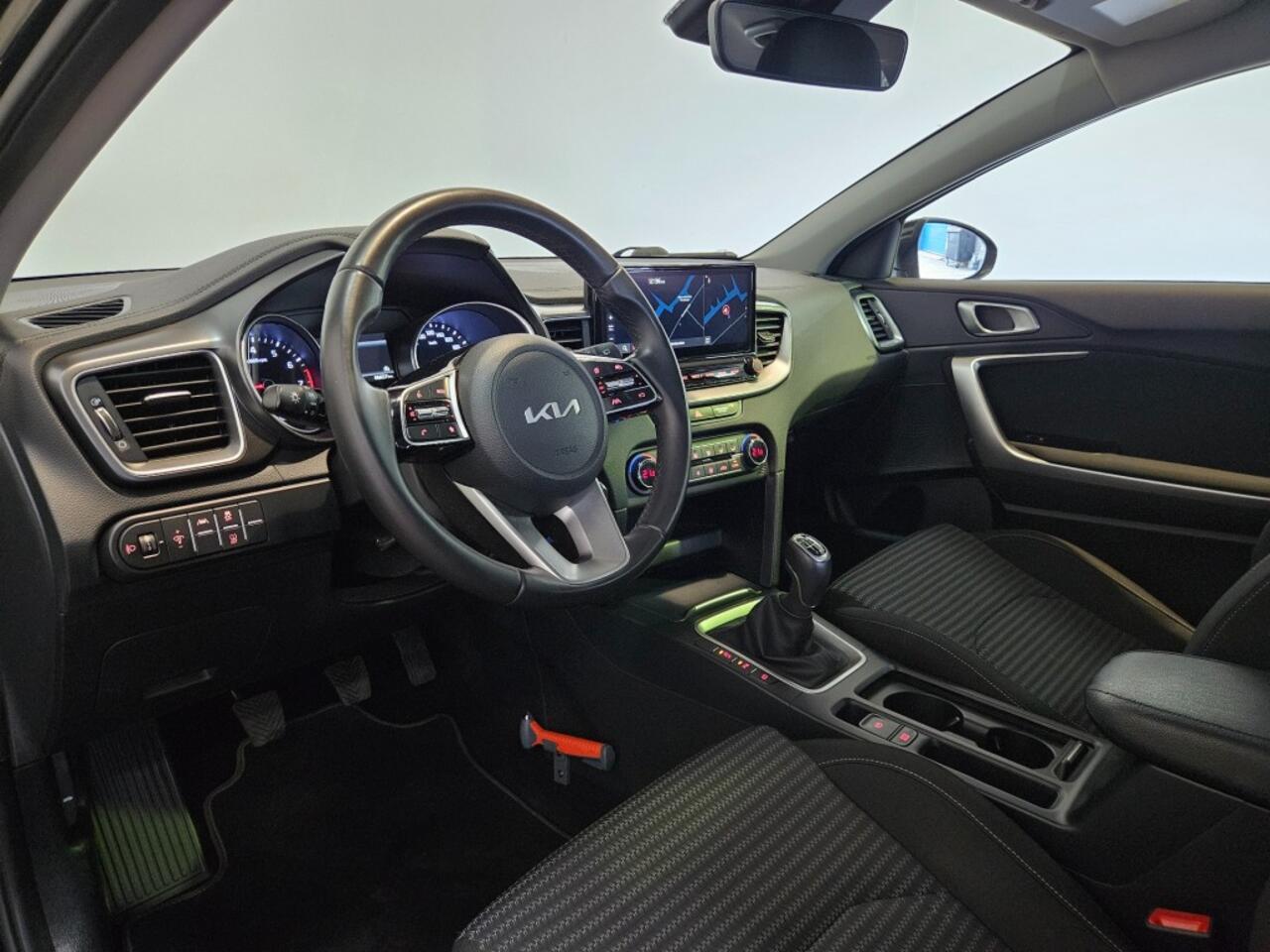 KIA CEE D 1.0 T-GDi DynamicLine / Camera / Navi / NL Auto