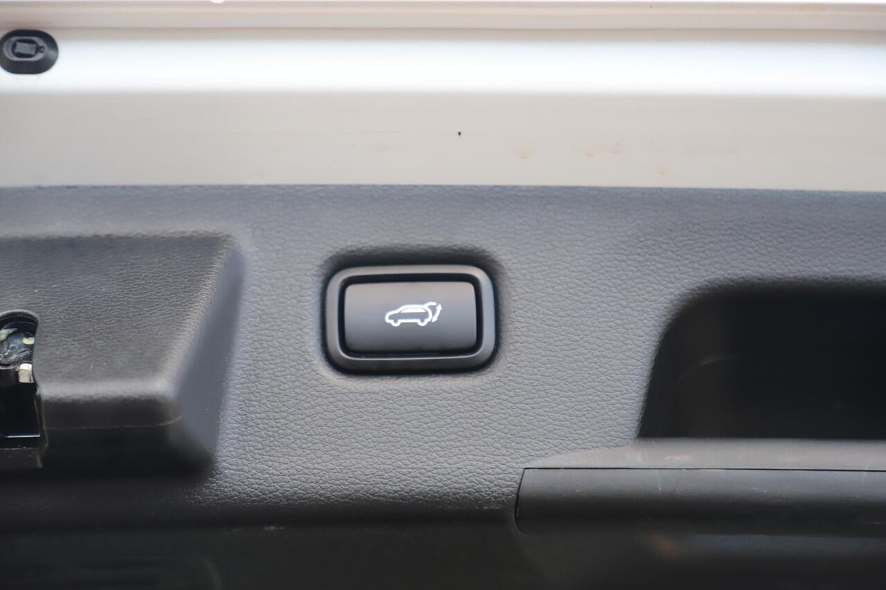 KIA CEE D Ceed Sportswagon 1.6 GDI PHEV DynamicPlusLine 18 inch LMV Navigatie Carplay Android Achteruitrijcamera Stuur & Stoelverwarming