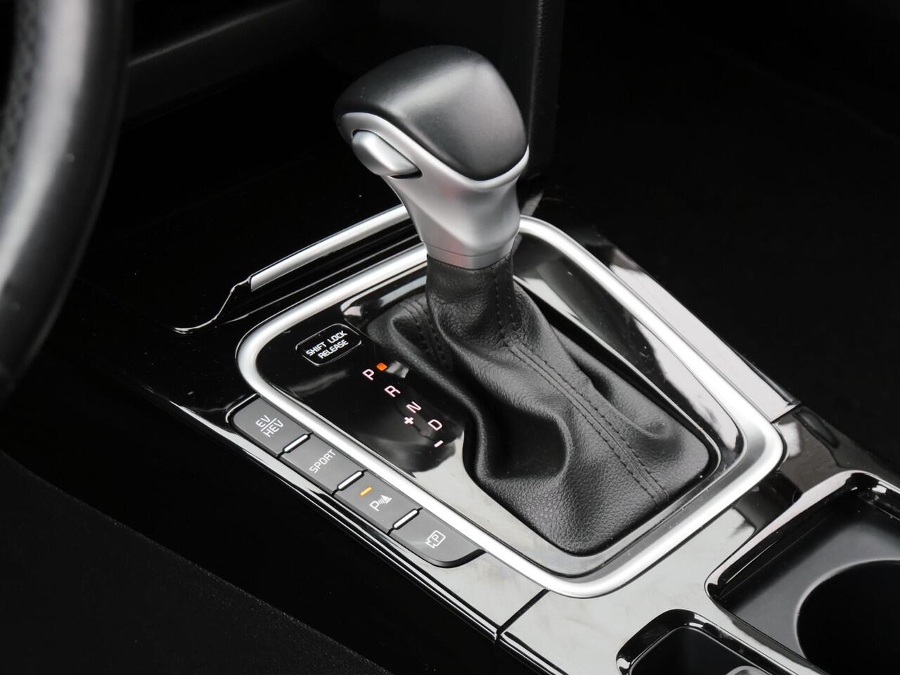 KIA CEE D Ceed Sportswagon PHEV DYNAMICLINE/ WINTER PAKKET/ CAMERA/ CARPLAY