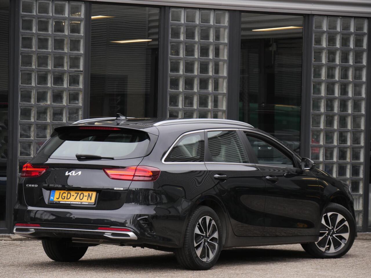 KIA CEE D Ceed Sportswagon PHEV DYNAMICLINE/ WINTER PAKKET/ CAMERA/ CARPLAY