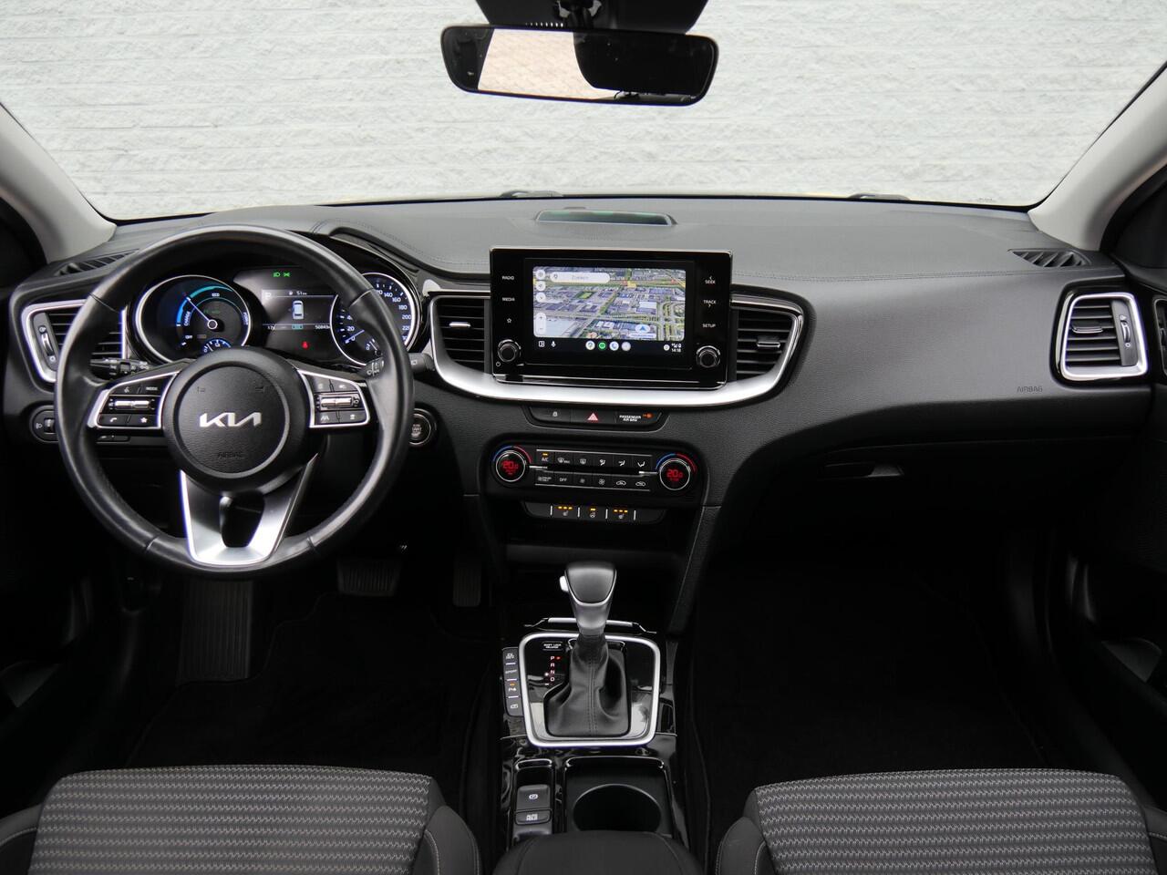 KIA CEE D Ceed Sportswagon PHEV DYNAMICLINE/ WINTER PAKKET/ CAMERA/ CARPLAY