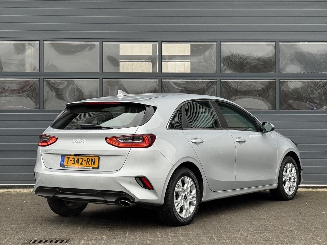 KIA CEE D CEED 1.0 T-GDI DYNAMICLINE I P-CAMERA I ADAPT. CRUISE CONTROL I APPLE CARPLAY I NAVIGATIE