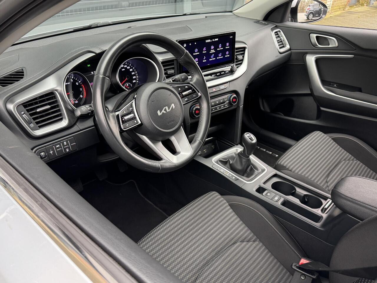 KIA CEE D CEED 1.0 T-GDI DYNAMICLINE I P-CAMERA I ADAPT. CRUISE CONTROL I APPLE CARPLAY I NAVIGATIE