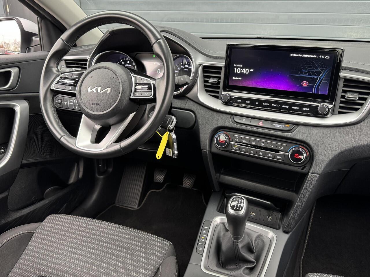 KIA CEE D CEED 1.0 T-GDI DYNAMICLINE I P-CAMERA I ADAPT. CRUISE CONTROL I APPLE CARPLAY I NAVIGATIE