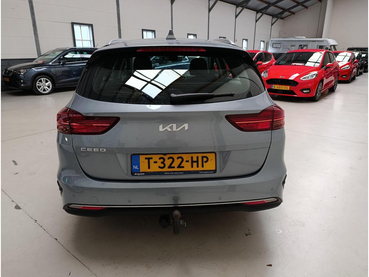 KIA CEE D Ceed Sportswagon 1.5 T-GDi DynamicLine Airconditioning (automatisch) | Cruise control | Navigatiesysteem | Parkeersensoren | Trekhaak