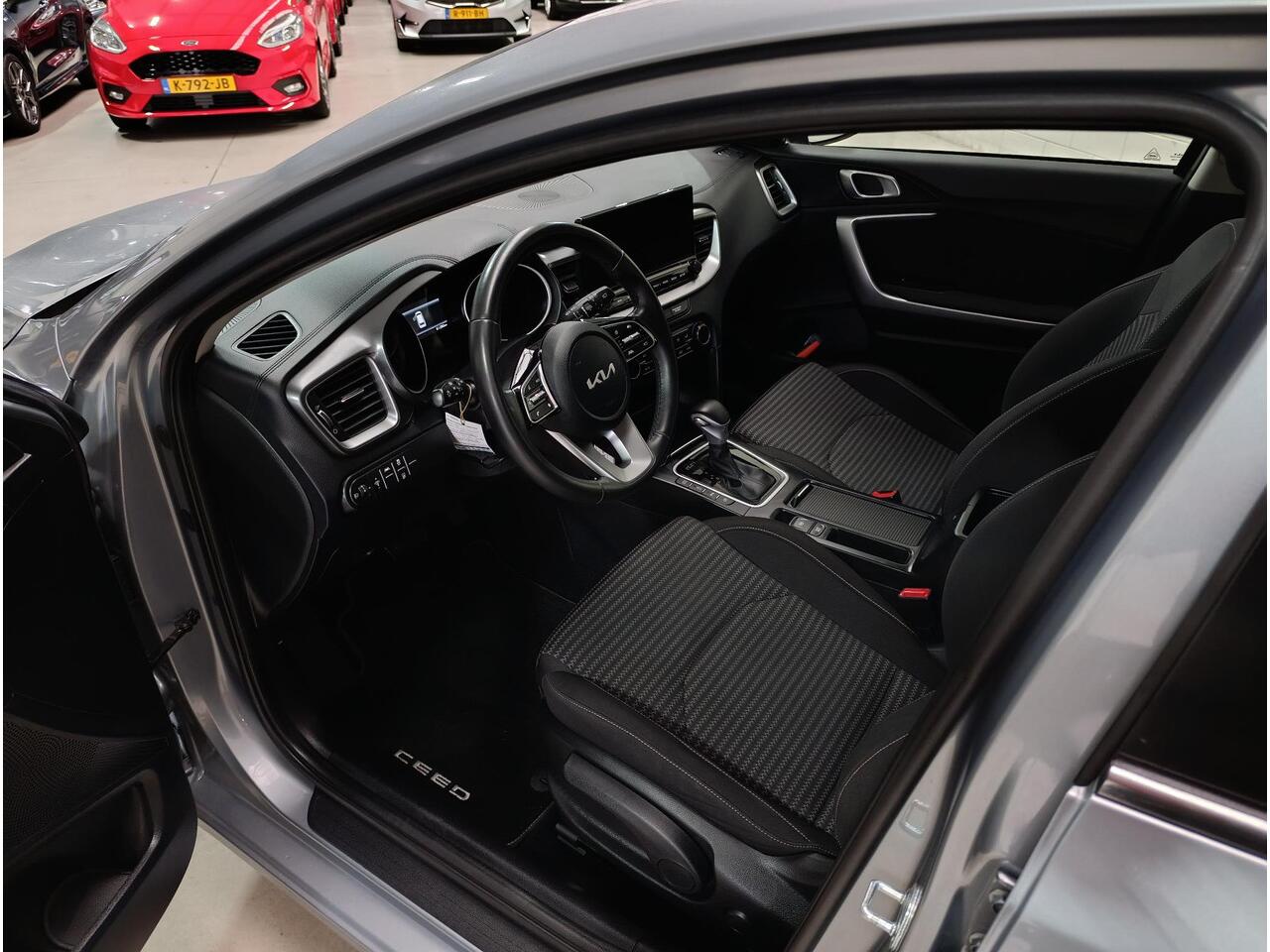 KIA CEE D Ceed Sportswagon 1.0 T-GDi MHEV DynamicLine Airco (automatisch) | Lmv | Pdc | Navi | Cv op afstand