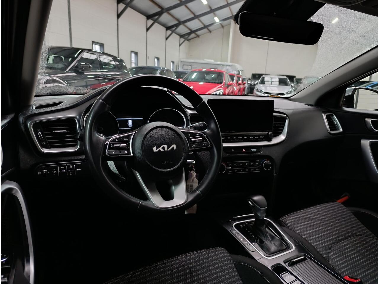 KIA CEE D Ceed Sportswagon 1.0 T-GDi MHEV DynamicLine Airco (automatisch) | Lmv | Pdc | Navi | Cv op afstand