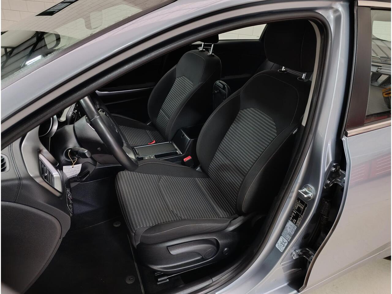 KIA CEE D Ceed Sportswagon 1.0 T-GDi MHEV DynamicLine Airco (automatisch) | Lmv | Pdc | Navi | Cv op afstand