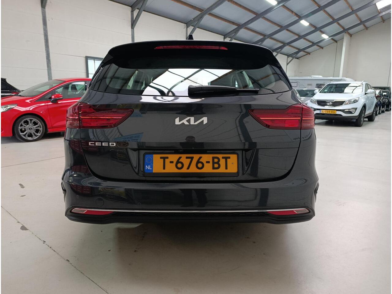 KIA CEE D Ceed Sportswagon 1.0 T-GDi MHEV DynamicLine Airco (automatisch) | Lmv | Pdc | Navi | Cv op afstand