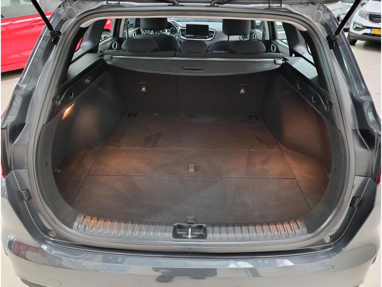 KIA CEE D Ceed Sportswagon 1.0 T-GDi MHEV DynamicLine Airco (automatisch) | Lmv | Pdc | Navi | Cv op afstand