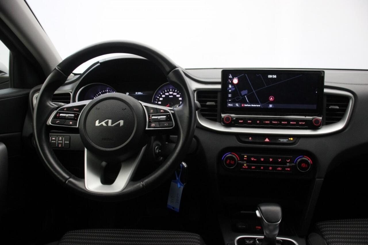 KIA CEE D Sportswagen 1.0 T-GDi MHEV DynamicLine Automaat - Carplay, Navi, Cruise, Clima, Camera
