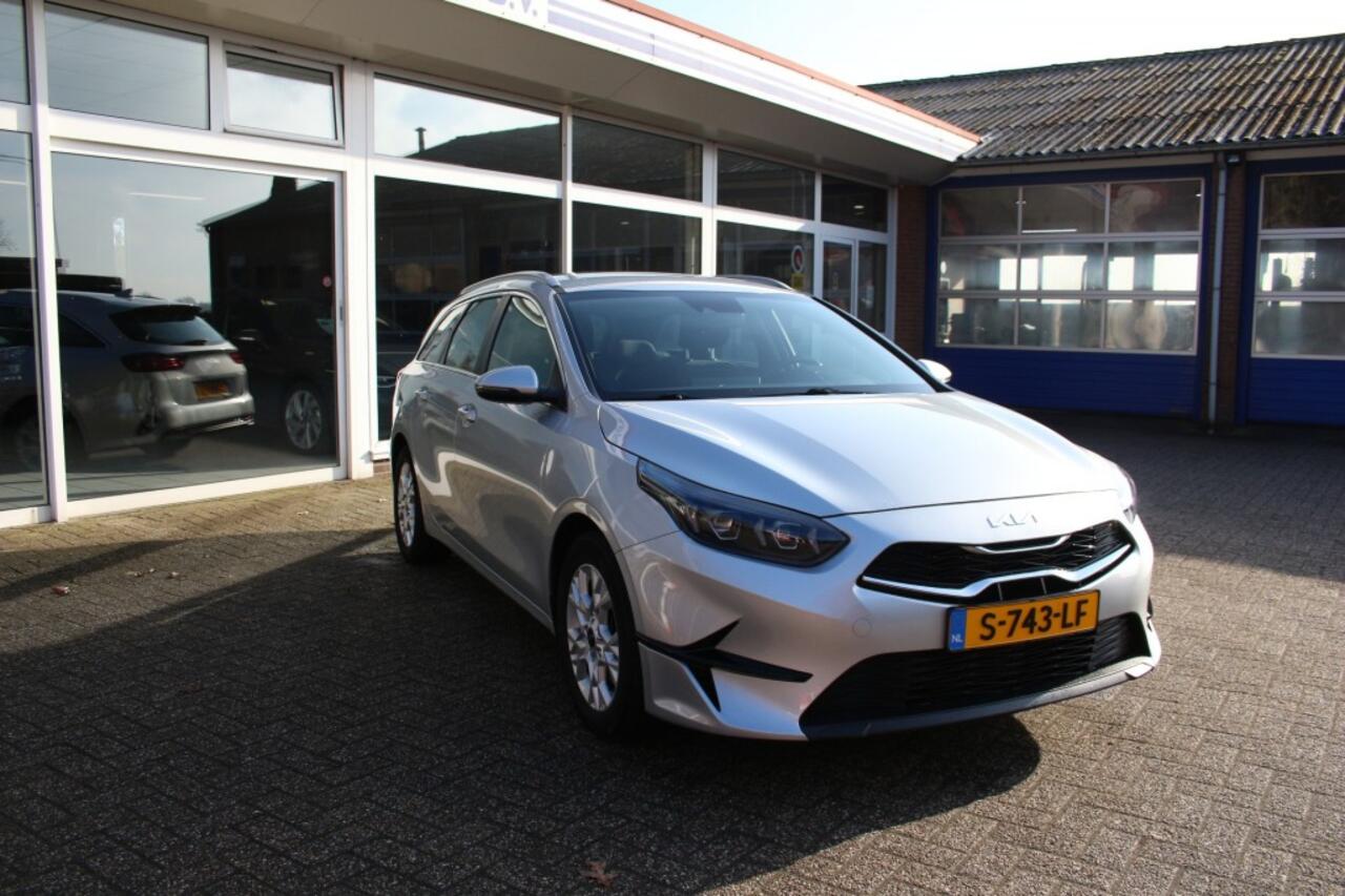 KIA CEE D 1.0 T-GDi DynamicLine, Lichtm, PDC, Camera, Navi, Cruise