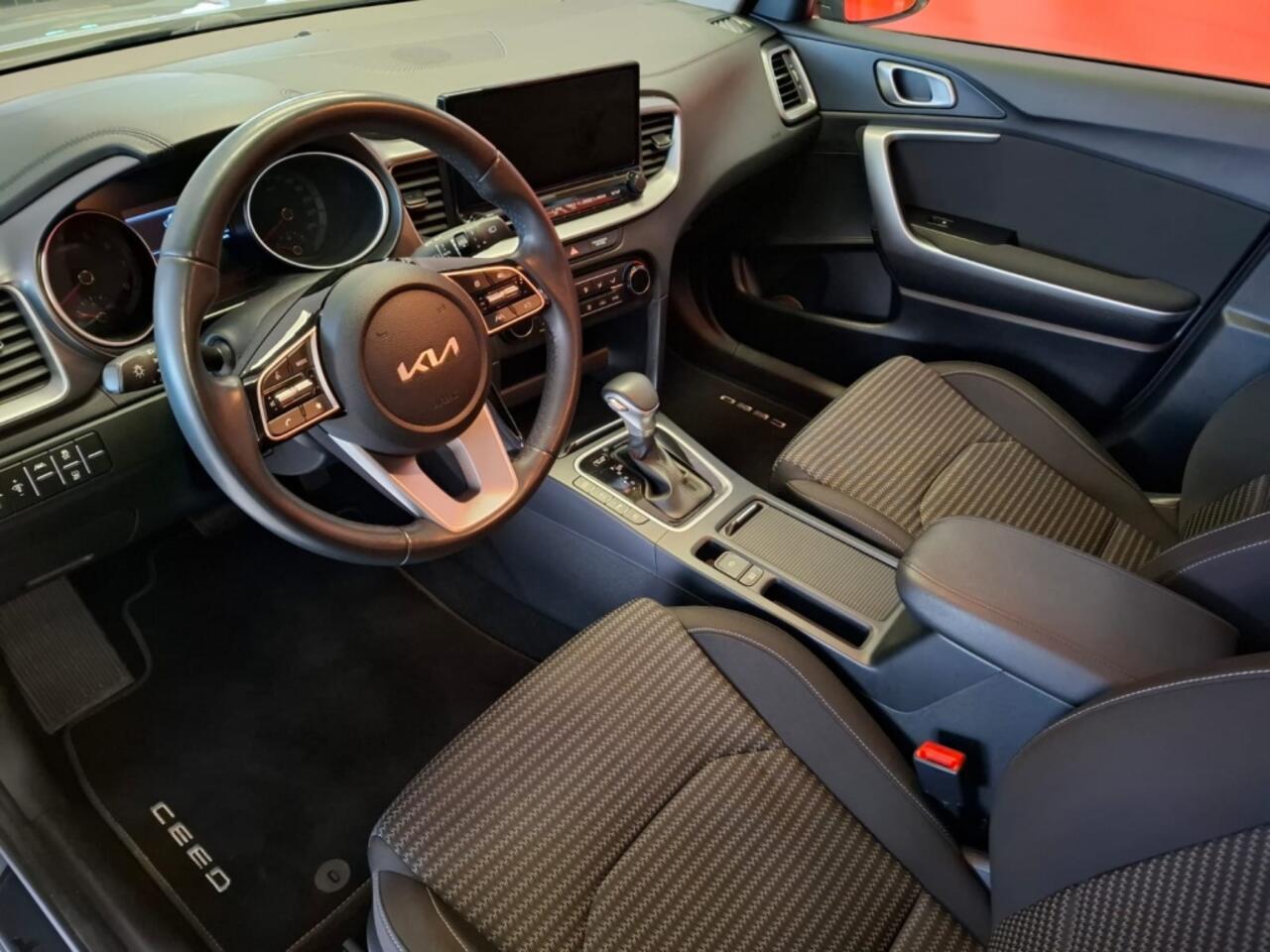 KIA CEE D Ceed Sportswagon 1.0 MHEV DCT DynamicLine 5D, 12 mnd Bovag garantie