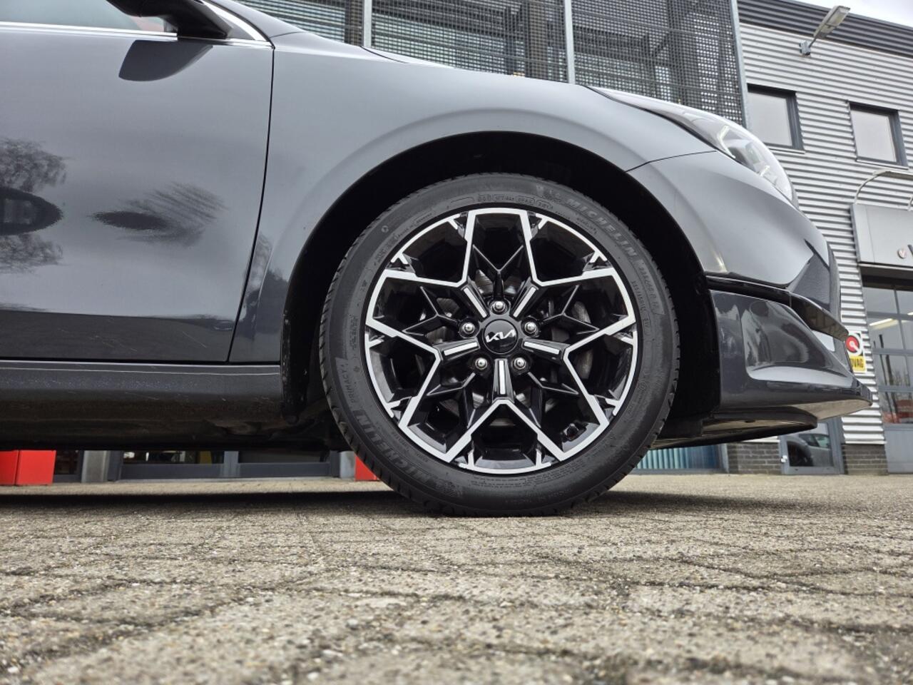 KIA CEE D Ceed Sportswagon 120pk T-GDi MHEV A/T DynamicLine | Navi | Cruise | Climate