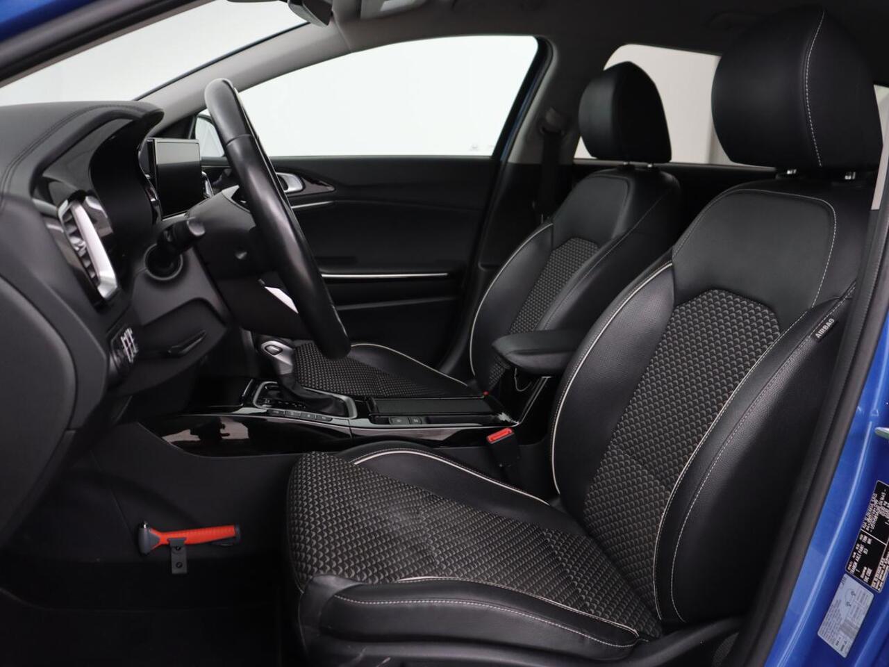 KIA CEE D Ceed 1.6 GDI PHEV DynamicPlusLine | Trekhaak | Stoel & stuurverwarming | Adaptive cruise | Camera | Carplay | Half leder | Keyless | Full LED | Climate control