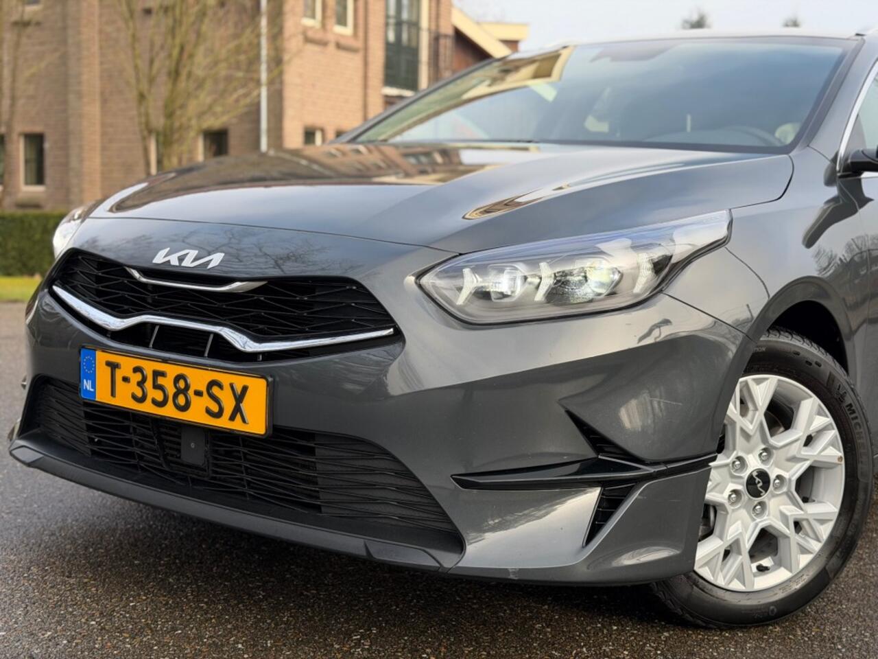 KIA CEE D 1.5 T-GDI MHEV DYN+L - Autm - Incl BTW - 2023 !!!