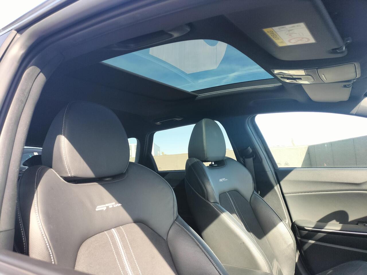 KIA CEE D Ceed Sportswagon 1.5 T-GDi GT-Line Navigatie / Camera / Schuifdak