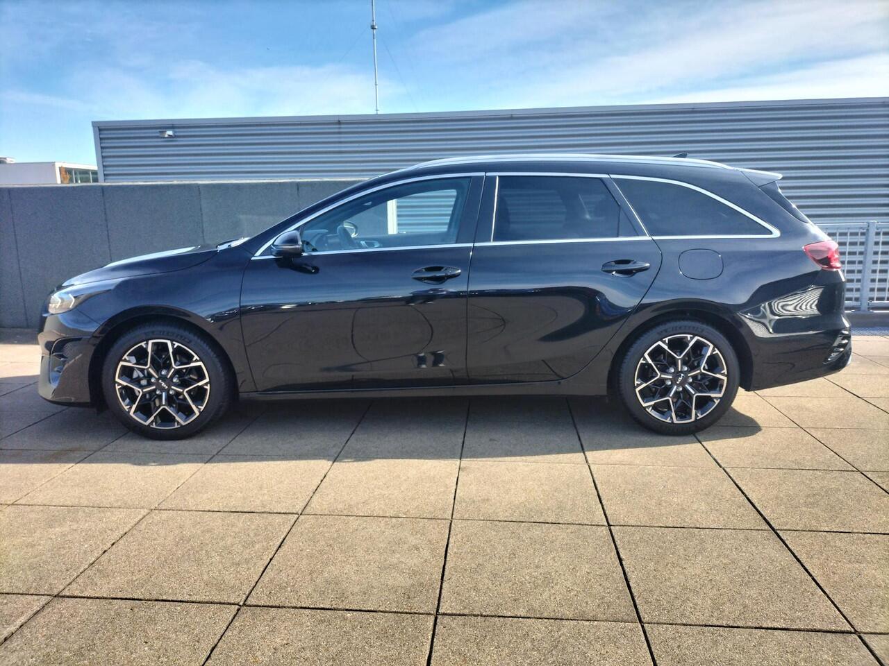 KIA CEE D Ceed Sportswagon 1.5 T-GDi GT-Line Navigatie / Camera / Schuifdak