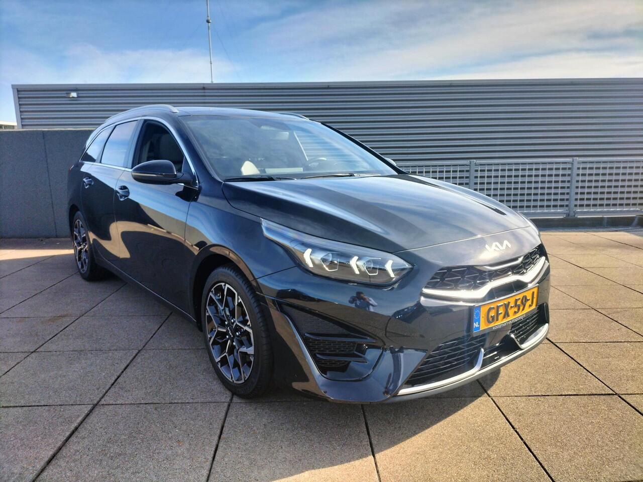 KIA CEE D Ceed Sportswagon 1.5 T-GDi GT-Line Navigatie / Camera / Schuifdak