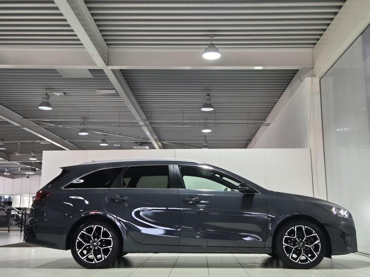 KIA CEE D Ceed Sportswagon 1.5 T-GDi GT-Line ,Apple Carplay/Android Auto, schuif / kantel dak, camera.