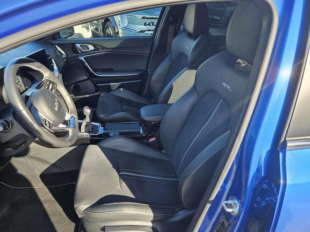 KIA CEE D Ceed Sportswagon 1.5 T-GDi GT-Line Schuifkanteldak|Lmv|Airco