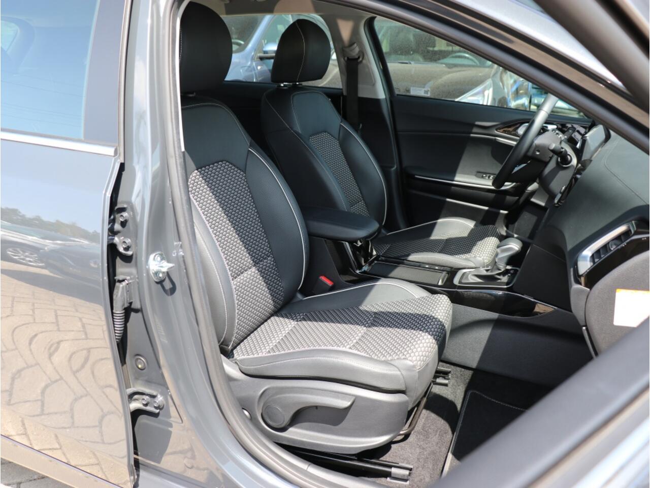 KIA CEE D 1.6 GDI PHEV DynamicPlusLine I Leder I Elek. stoelverstelling