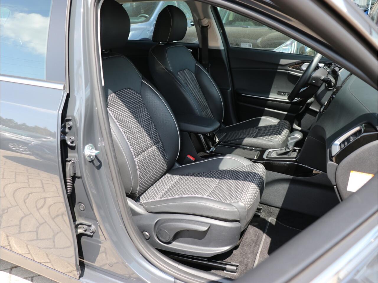 KIA CEE D 1.6 GDI PHEV DynamicPlusLine I Leder I Elek. stoelverstelling