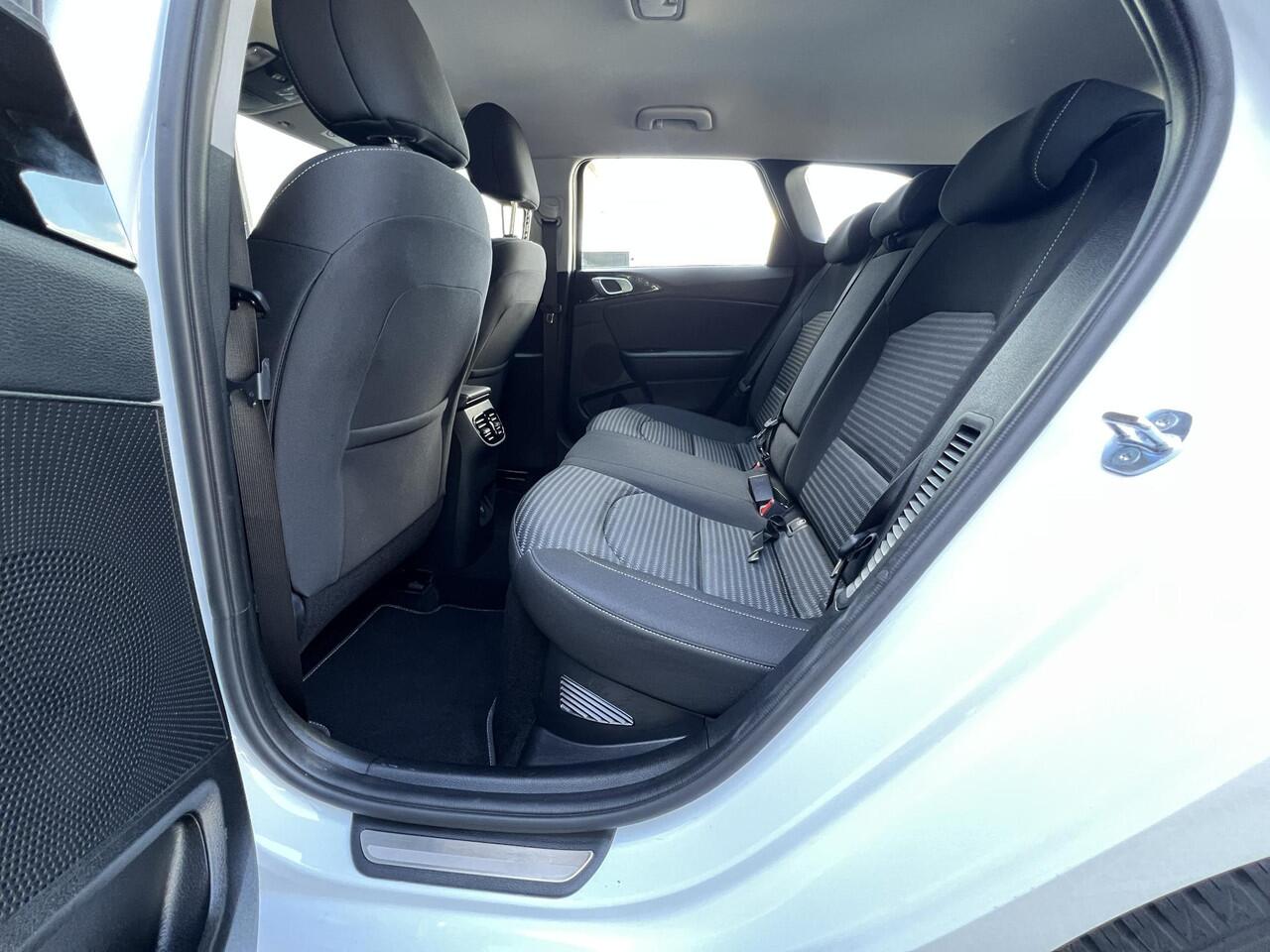 KIA CEE D Ceed Sportswagon 1.6 GDI PHEV DynamicPlusLine | Achteruitrijcamera | Stoel & Stuurverwarming