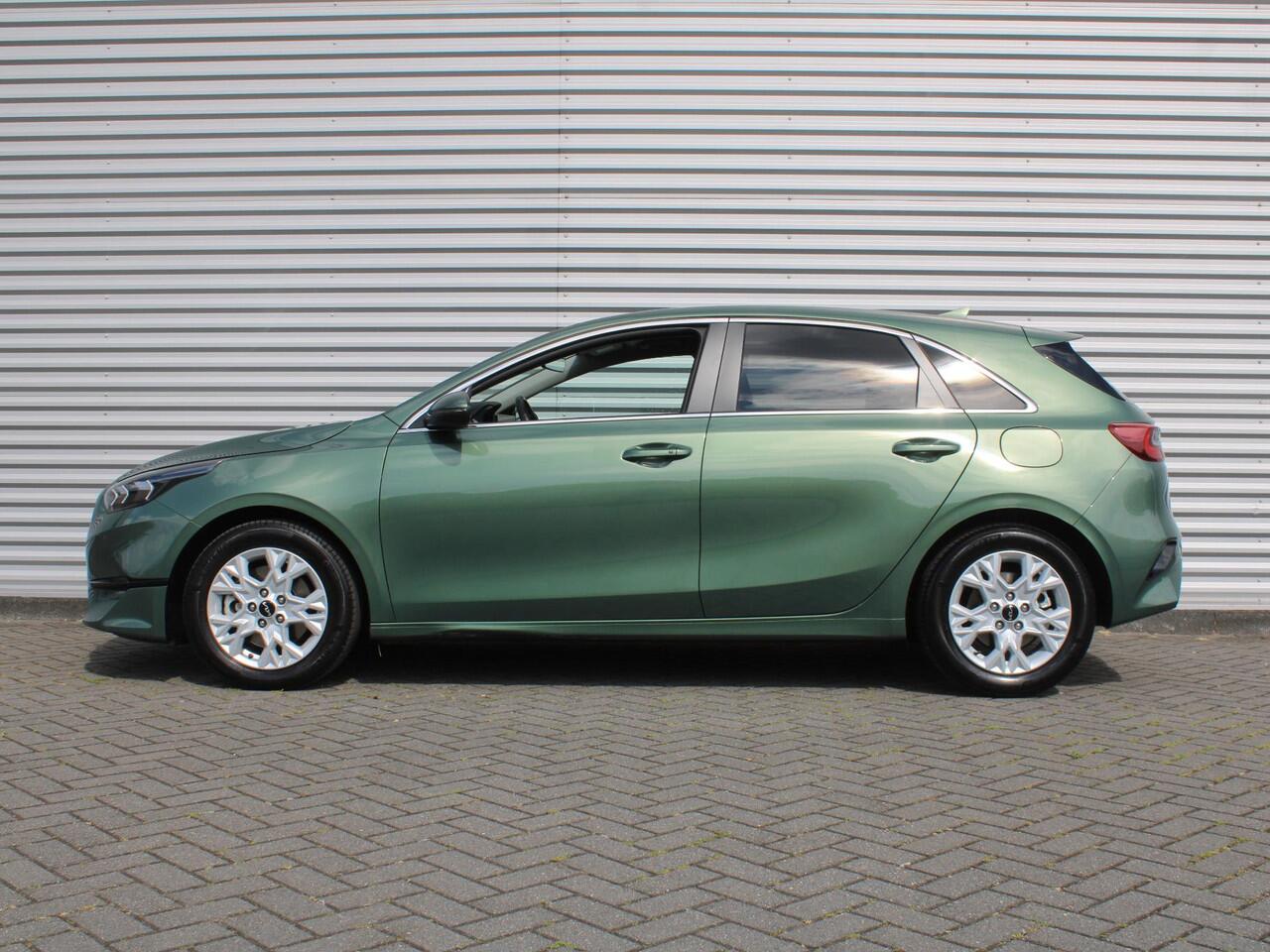 KIA CEE D Ceed 1.0 T-GDi DynamicPlusLine | Stuur-/stoelverwarming | Camera | Draadloos laden | LED | Dodehoek detectie | 16" LM |