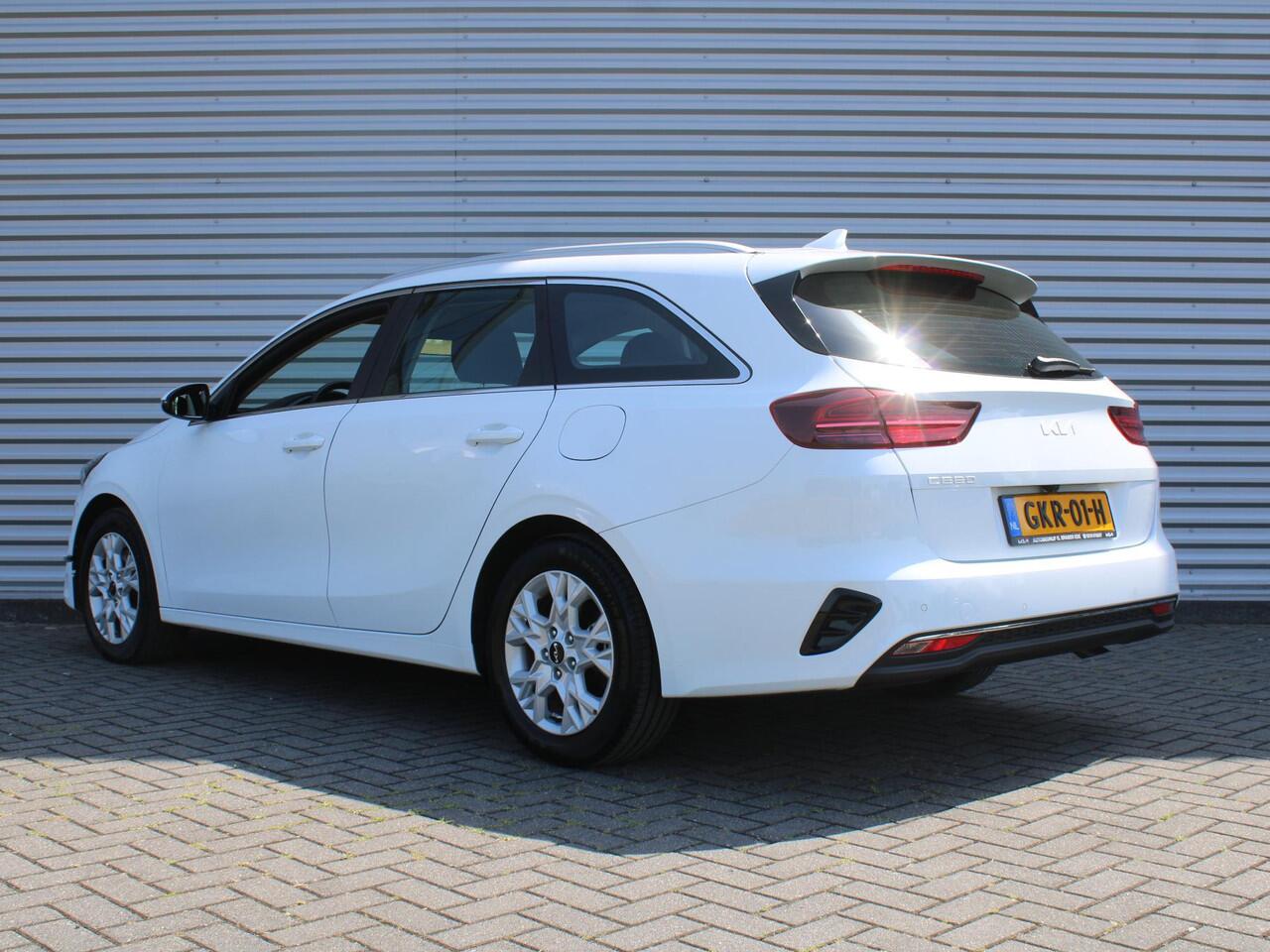 KIA CEE D Ceed Sportswagon 1.5 T-GDi DynamicLine | Airco | Cruise | Camera | Navi | 16" LM | LED | PDC |