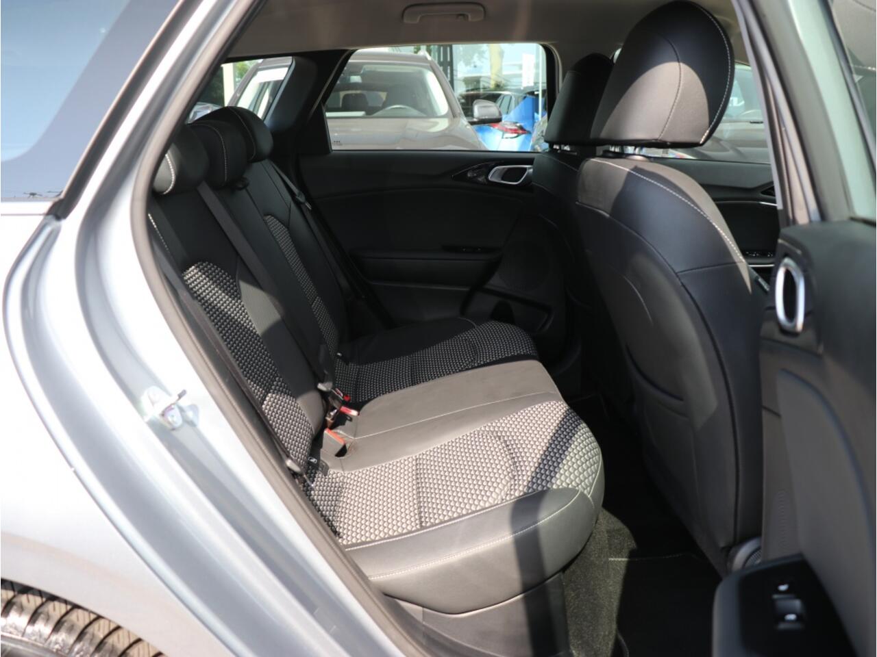 KIA CEE D 1.6 GDI PHEV DynamicPlusLine I Leder I Elek. stoelverstelling