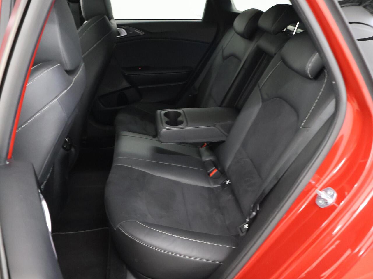 KIA CEE D Ceed Sportswagon 1.5 T-GDi GT-Line | Panoramadak | Matrix LED Koplampen | Stoel/Stuurverwarming | Keyless Go | Elektrisch bedienbare achterklep