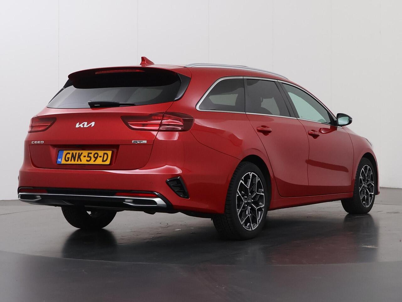 KIA CEE D Ceed Sportswagon 1.5 T-GDi GT-Line | Panoramadak | Matrix LED Koplampen | Stoel/Stuurverwarming | Keyless Go | Elektrisch bedienbare achterklep