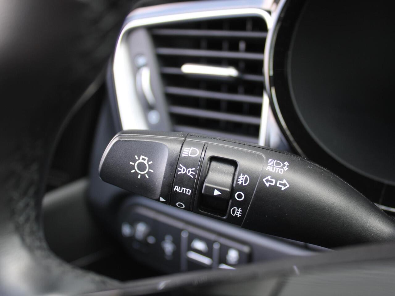 KIA CEE D Ceed Sportswagon 1.0 T-GDi DynamicPlusLine | Stoel- & stuurverwarming | Camera | LED | Navi | Elek. achterklep |