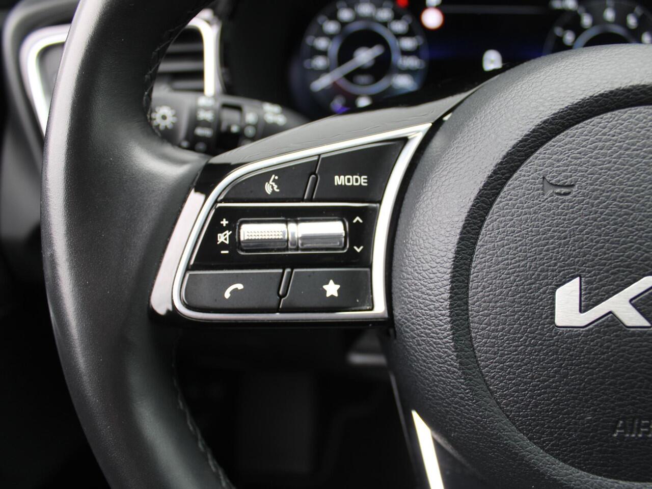 KIA CEE D Ceed Sportswagon 1.5 T-GDi DynamicPlusLine | Stoel- & stuurverwarming | Camera | Clima | Cruise adapt. | LED | Navi | Elek. achterklep | 16" LM |