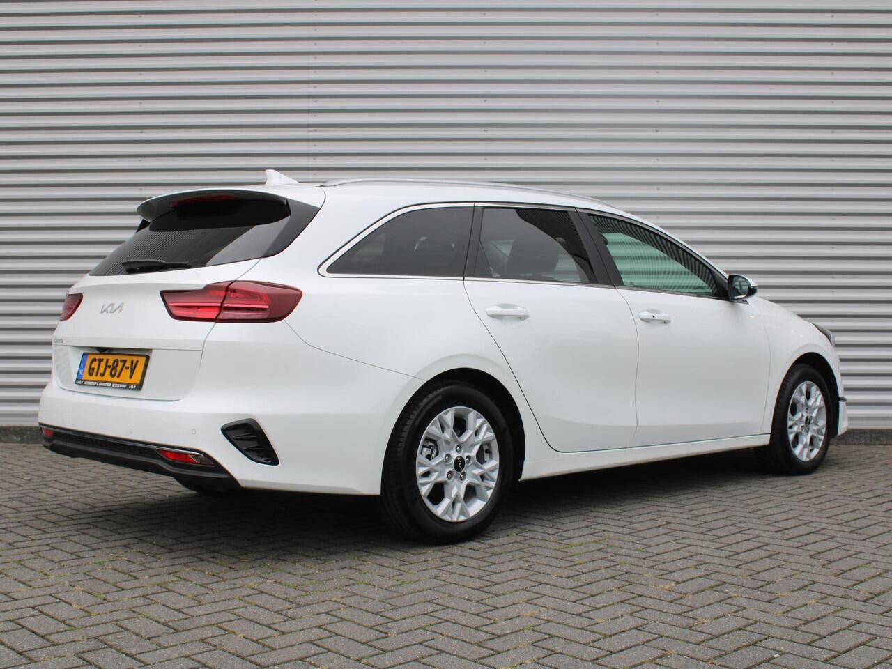 KIA CEE D Ceed Sportswagon 1.5 T-GDi DynamicPlusLine | Stoel- & stuurverwarming | Camera | Clima | Cruise adapt. | LED | Navi | Elek. achterklep | 16" LM |