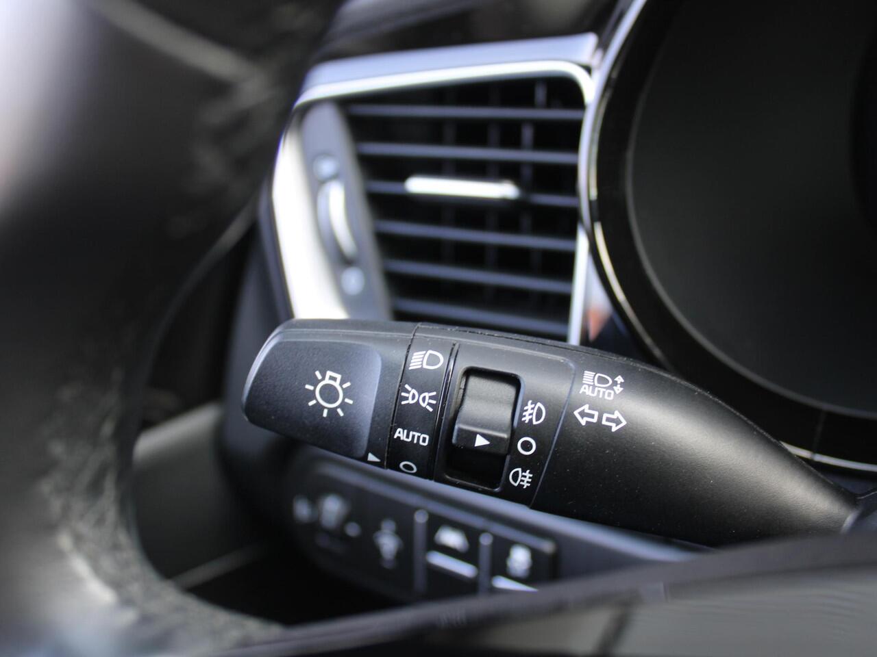 KIA CEE D Ceed Sportswagon 1.5 T-GDi DynamicPlusLine | Stoel- & stuurverwarming | Camera | Clima | Cruise adapt. | LED | Navi | Elek. achterklep | 16" LM |