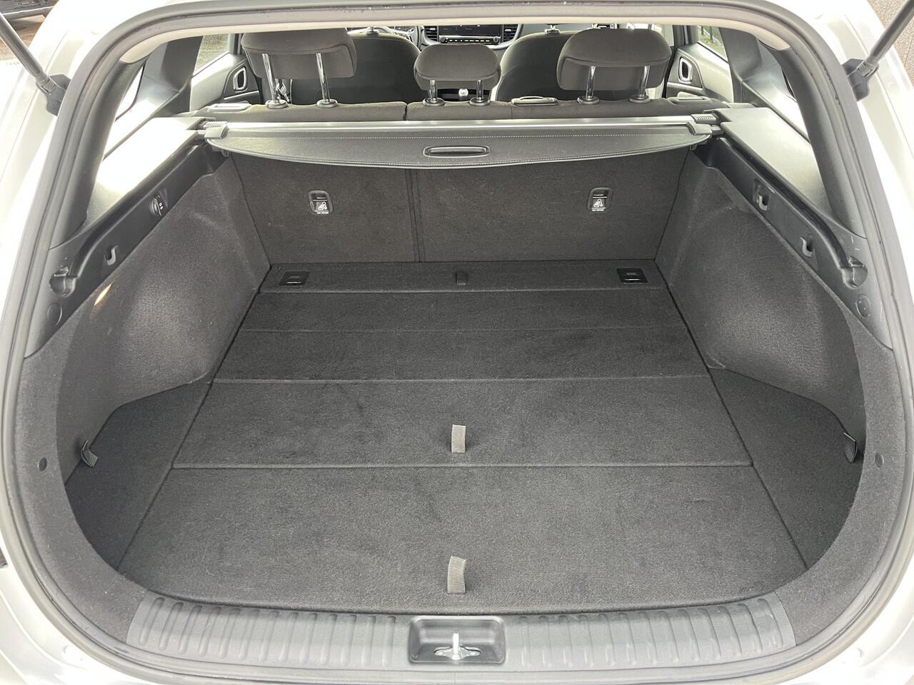 KIA CEE D Ceed Sportswagon 1.5 T-GDi DynamicLine Trekhaak, navigatie Apple CarPlay/Android Auto, parkeersensoren v&a, cruise control, 1e eign. BTW-auto