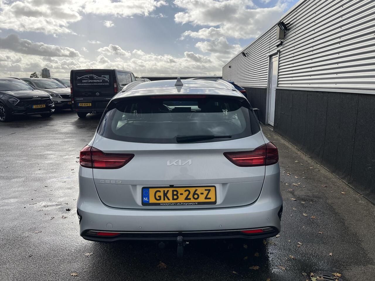 KIA CEE D Ceed Sportswagon 1.5 T-GDi DynamicLine Trekhaak, navigatie Apple CarPlay/Android Auto, parkeersensoren v&a, cruise control, 1e eign. BTW-auto