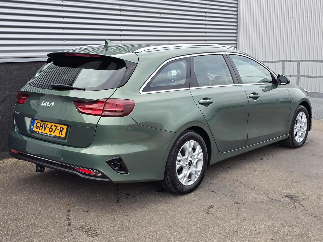 KIA CEE D Ceed Sportswagon 1.5 T-GDi DynamicLine Trekhaak, navigatie Apple CarPlay/Android Auto, parkeersensoren v&a, cruise control, 1e eign. BTW-auto